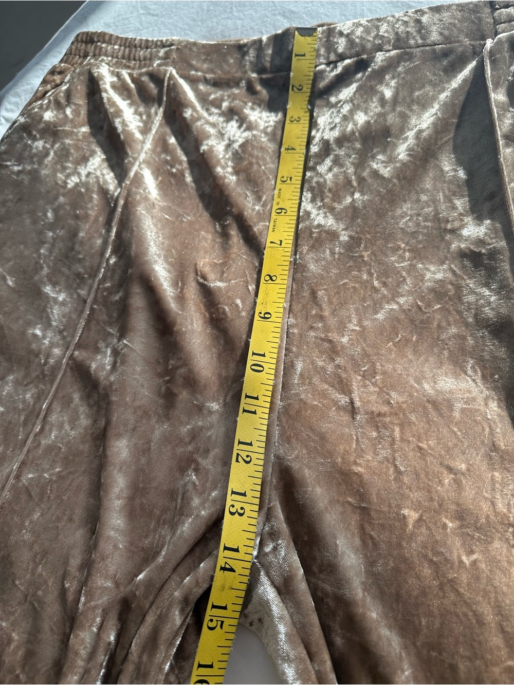 Serra champagne-gold crushed velvet pants, size 14 - Picture 8 of 12